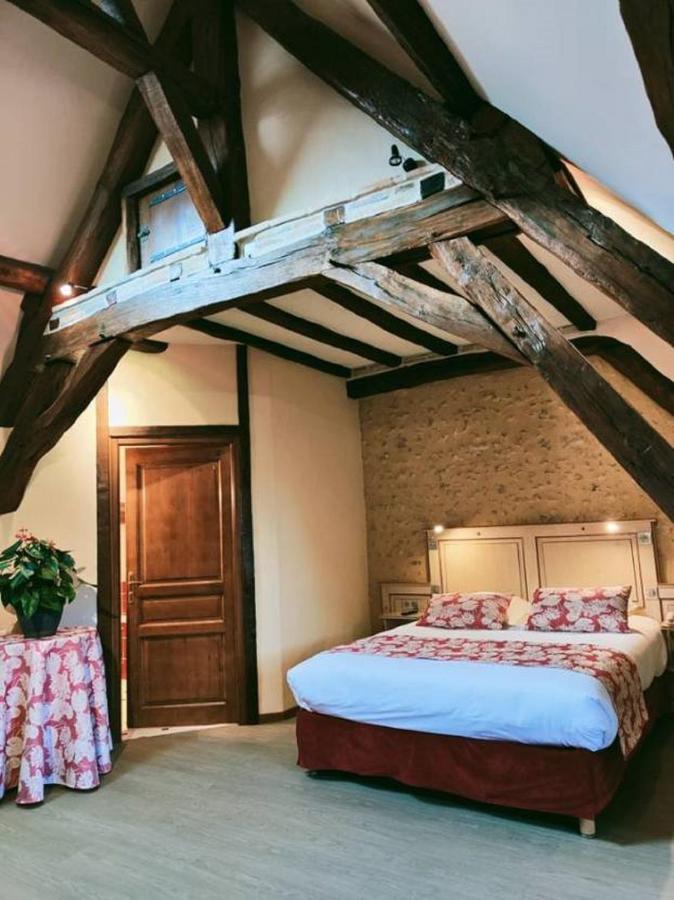 La Chaumiere Hotel Aubigny-sur-Nere Exterior photo