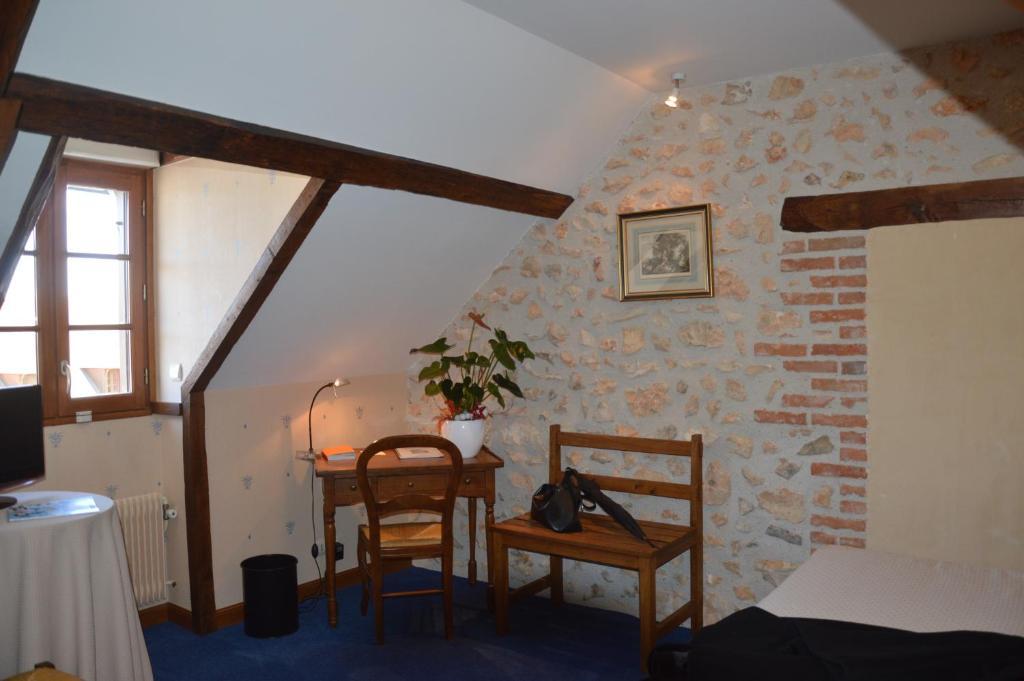 La Chaumiere Hotel Aubigny-sur-Nere Room photo